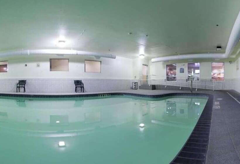 Отель Holiday Inn Express & Suites   El Dorado, An Ihg