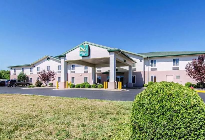 Отель Quality Inn Junction City Near Fort Riley