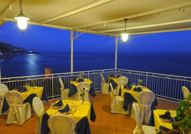 فندق Torre Saracena