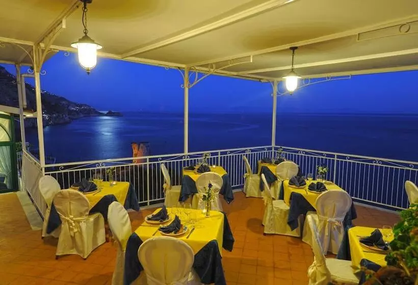 فندق Torre Saracena