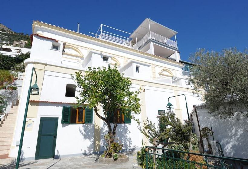 בית מלון כפרי Torre Saracena