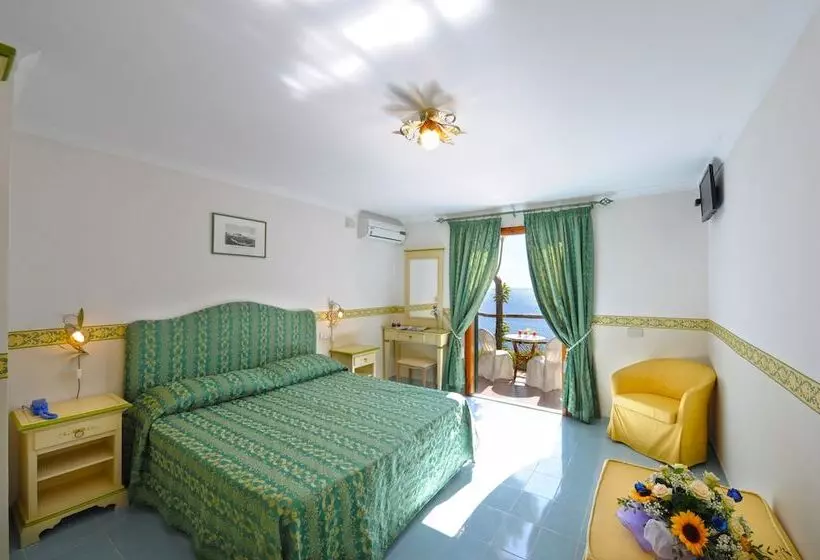 فندق Torre Saracena