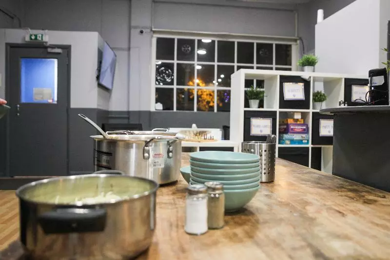 ユースホステル Onefam Waterloo 18 36 Years Old