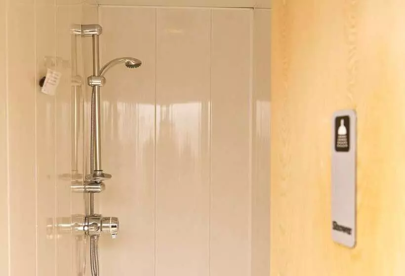 Yha Ravenstor Hostel