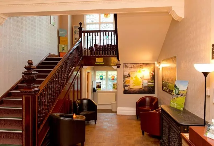 Yha Ravenstor Hostel