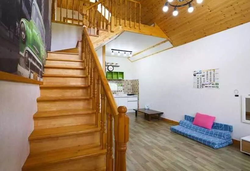 ホテル Yeongwol Donggang Castle Pension