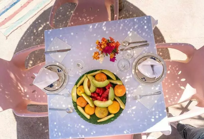 تختخواب و صبحانه Riad Hiba