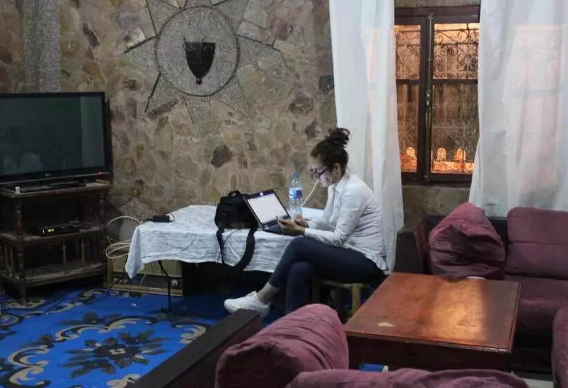 تختخواب و صبحانه Riad Hiba