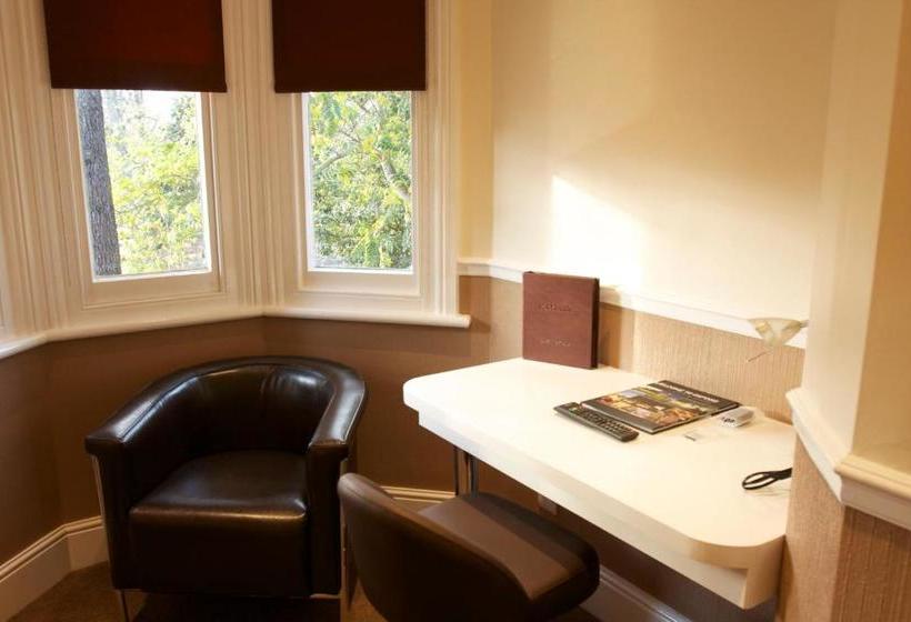 مبيت وإفطار Parklands