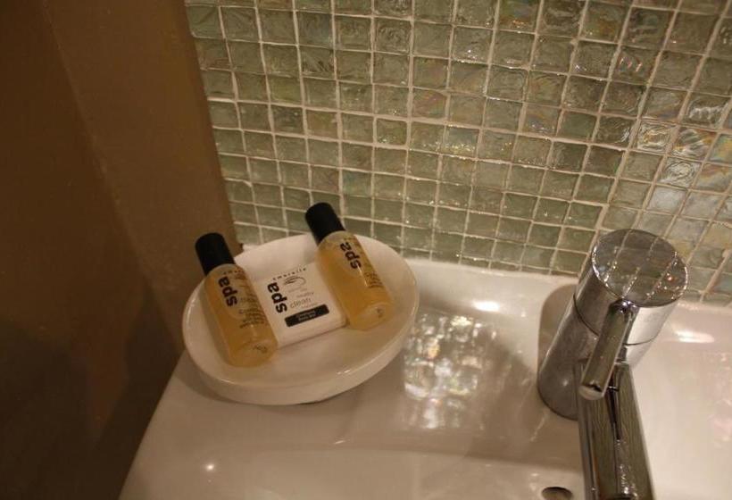 مبيت وإفطار Parklands