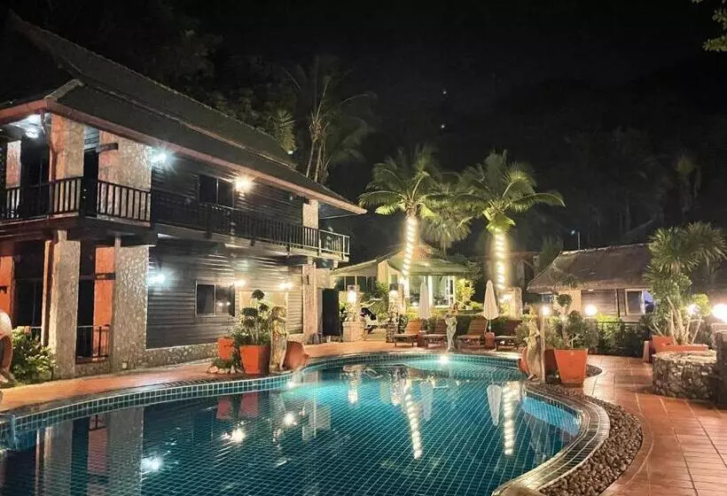 Boomerang Village Resort Kata