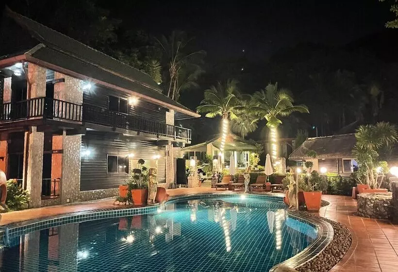 Boomerang Village Resort Kata