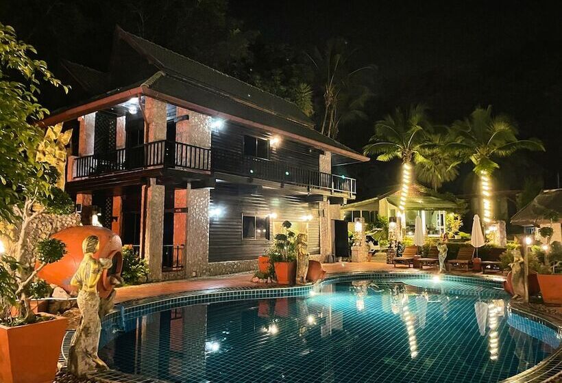 Boomerang Village Resort Kata