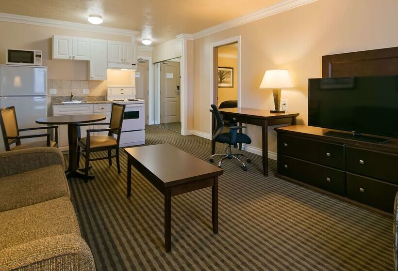 Best Western Plus Mirage Hotel And Resort