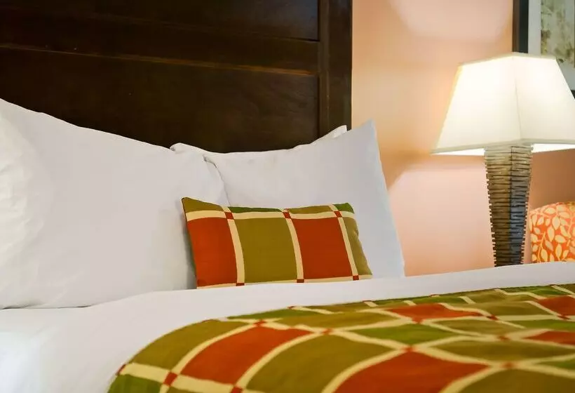 Best Western Plus Mirage Hotel And Resort