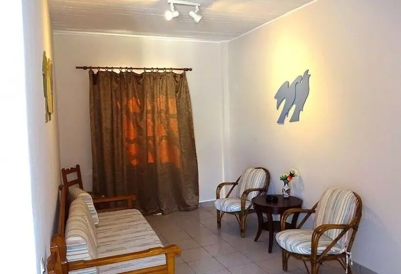 هتل Boulafendis On Alinda Beach Leros