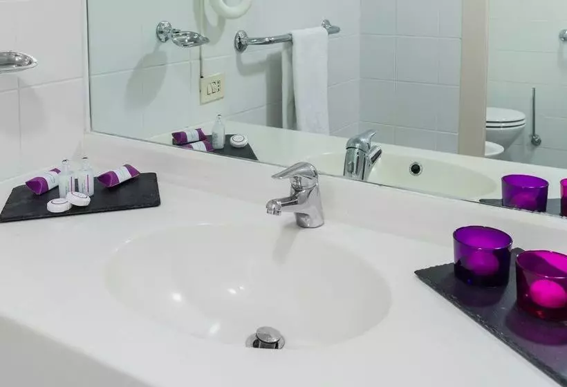 Hotelli Camplus Guest Lingotto Casa Per Ferie