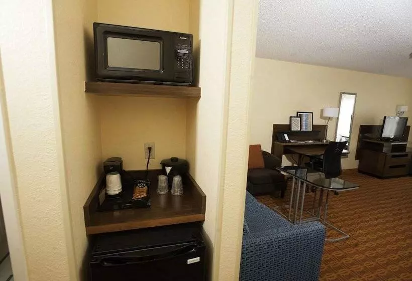 Отель Fairfield Inn And Suites By Marriott Nashville Smyrna