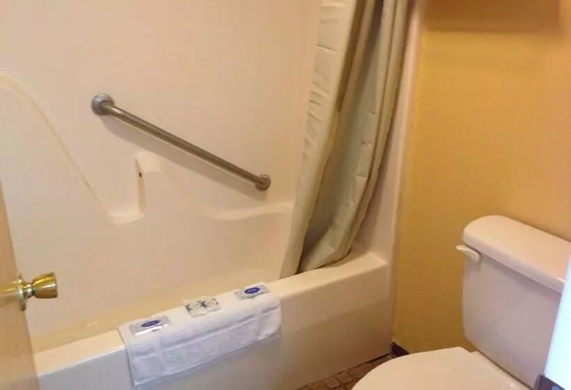 ホテル Super 8 By Wyndham Hazleton