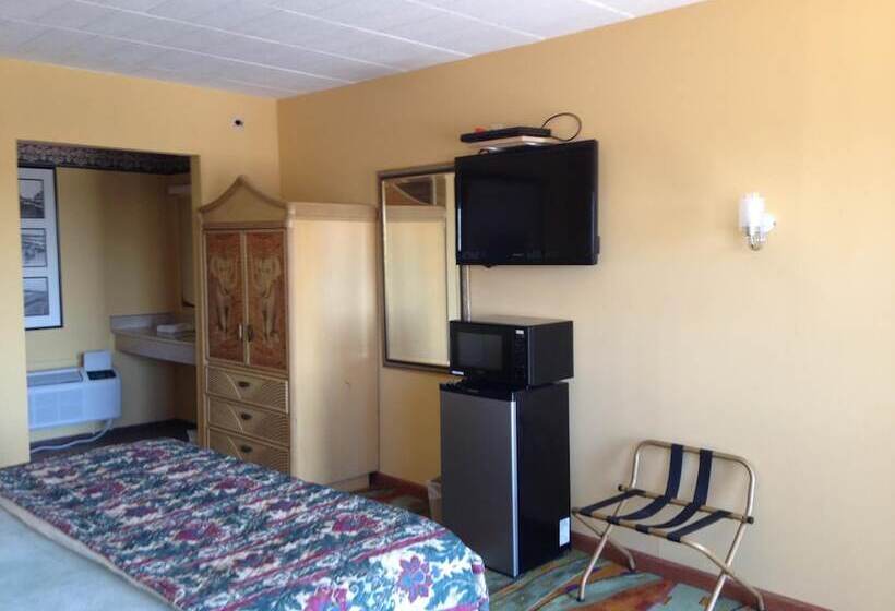 בית מלון כפרי Super 8 By Wyndham Hazleton