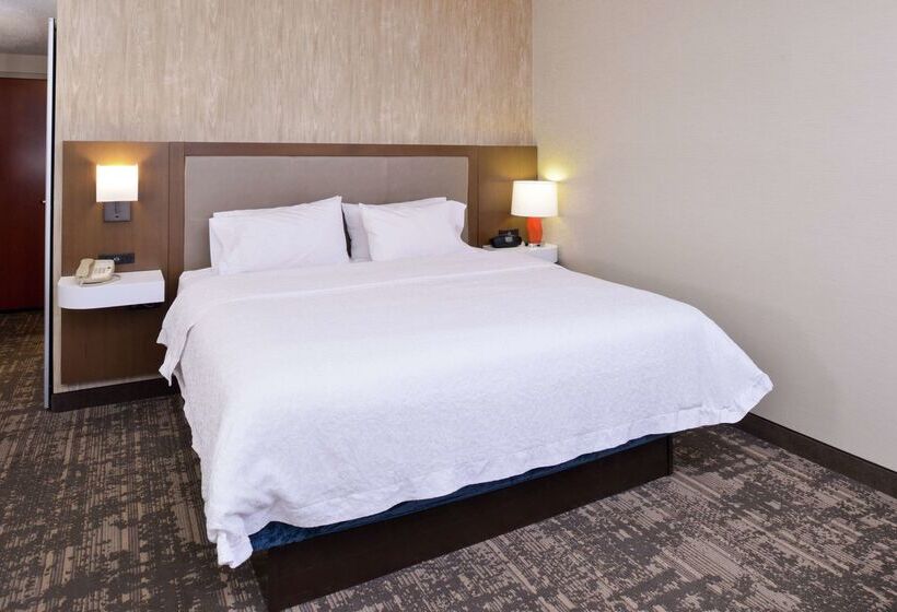 בית מלון כפרי Hampton Inn & Suites Wilmington