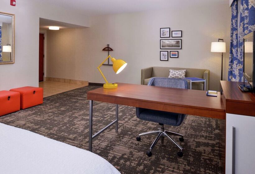 בית מלון כפרי Hampton Inn & Suites Wilmington