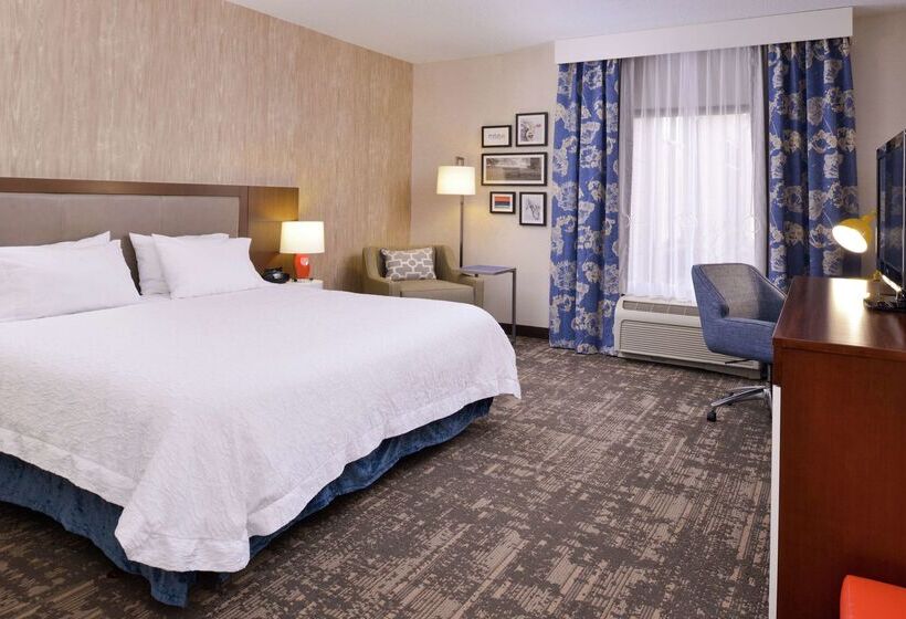 בית מלון כפרי Hampton Inn & Suites Wilmington