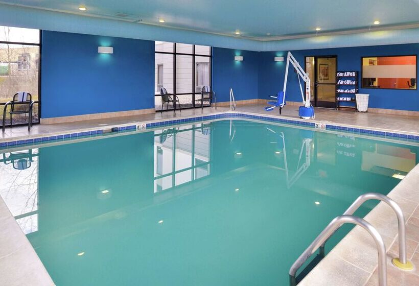 בית מלון כפרי Hampton Inn & Suites Wilmington