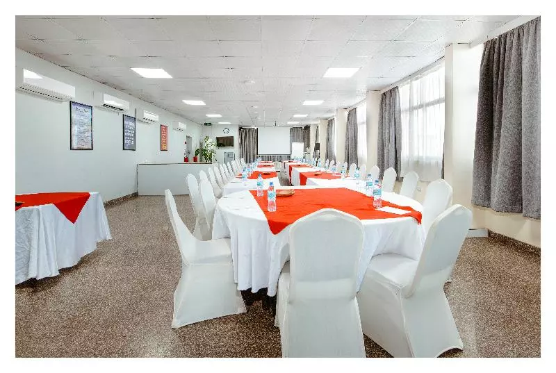 هتل Holiday Inn Dar Es Salaam, An Ihg