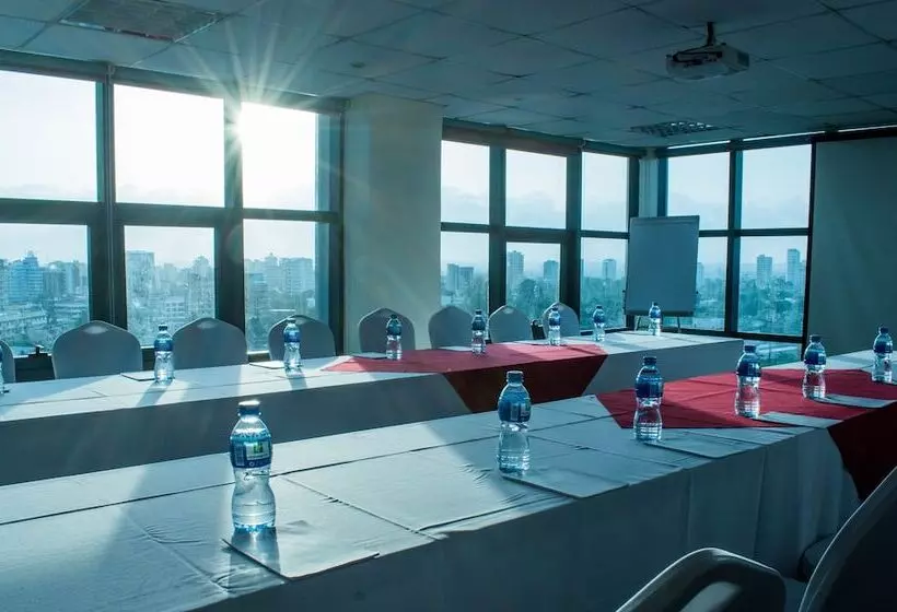 هتل Holiday Inn Dar Es Salaam, An Ihg