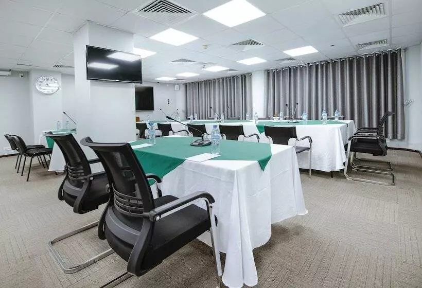 هتل Holiday Inn Dar Es Salaam, An Ihg