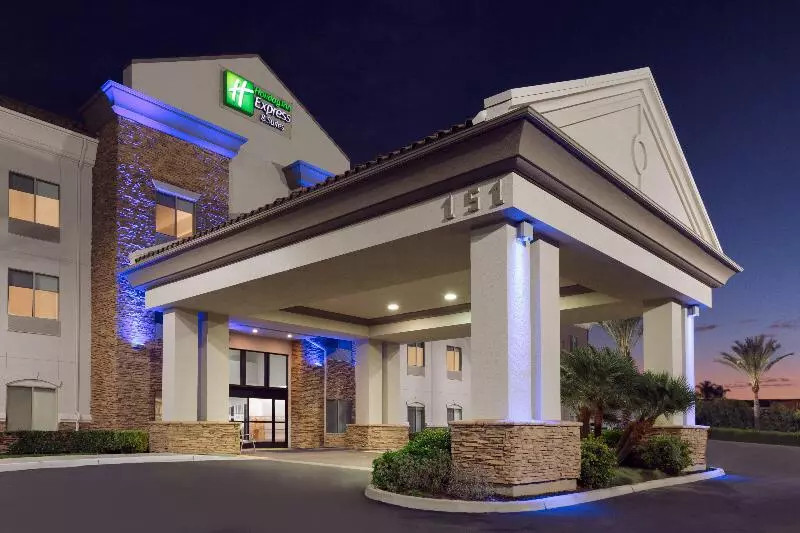 ホテル Holiday Inn Express & Suites Merced   Yosemite Natl Pk Area, An Ihg