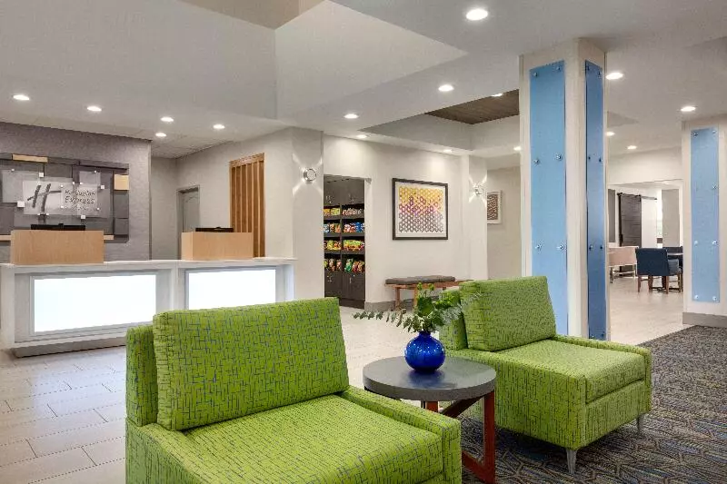 ホテル Holiday Inn Express & Suites Merced   Yosemite Natl Pk Area, An Ihg