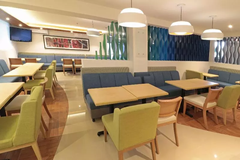 Hôtel Holiday Inn Express Piedras Negras, An Ihg