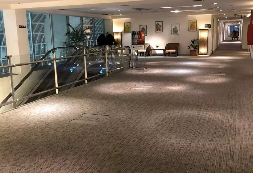 Hotel Miracle Transit