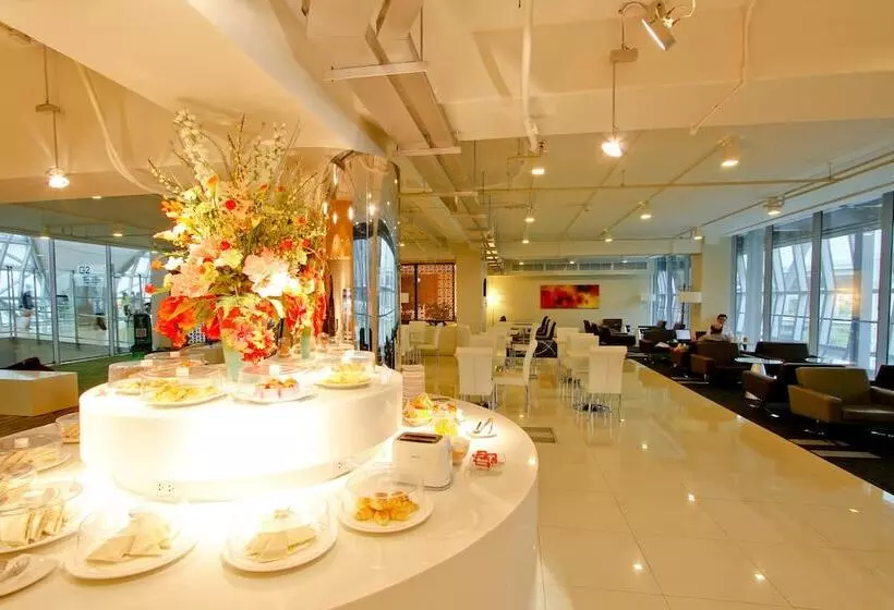 Hotel Miracle Transit