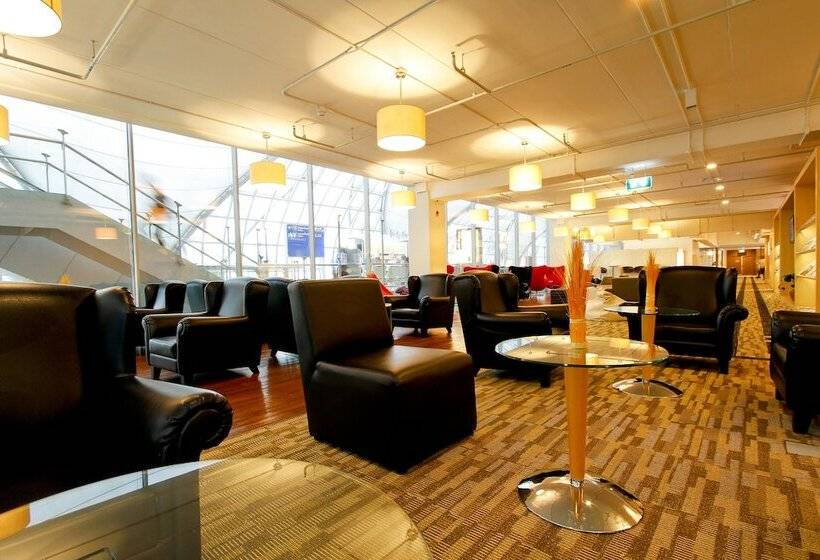 בית מלון כפרי Miracle Transit