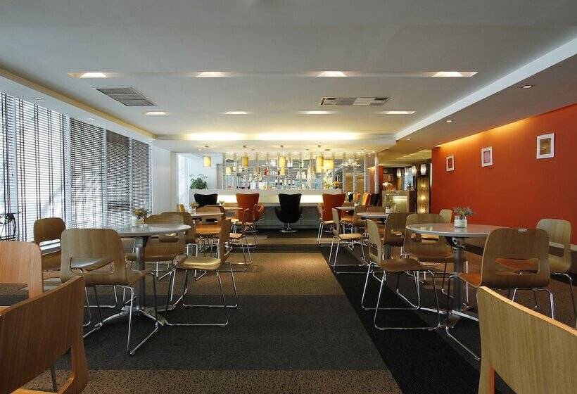 בית מלון כפרי Miracle Transit