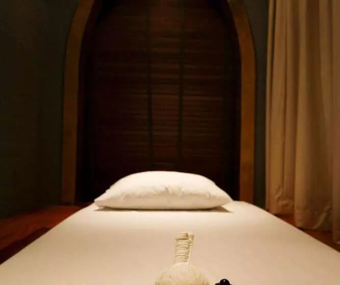 Hotel Miracle Transit