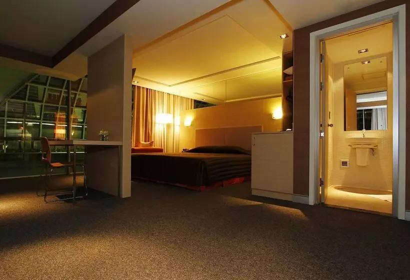 Hotel Miracle Transit