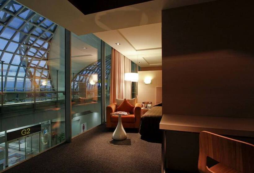 בית מלון כפרי Miracle Transit