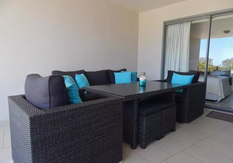 Отель Pavillions On 1770