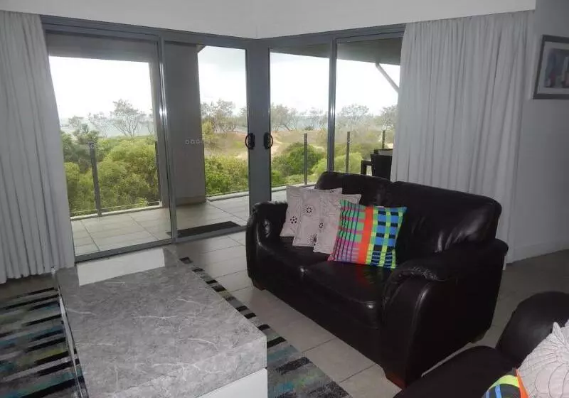 Отель Pavillions On 1770