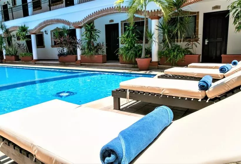 هتل Colonial Playa Del Carmen