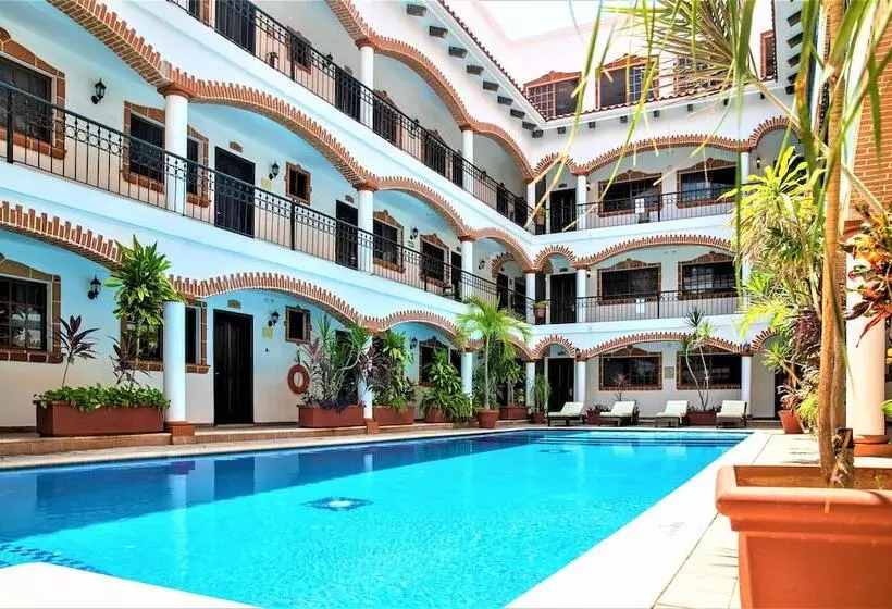 هتل Colonial Playa Del Carmen