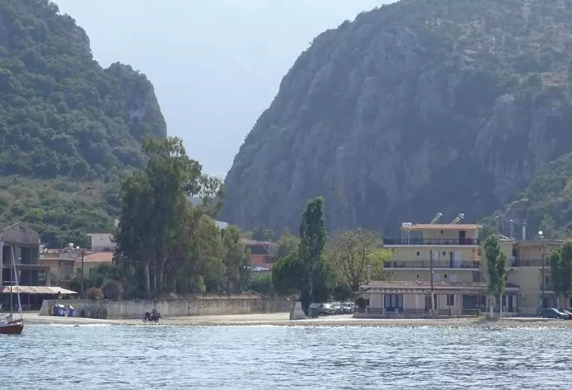 ホテル Poros House