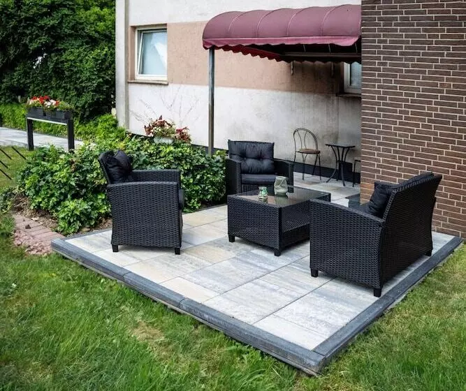 Отель Schmidt Garni