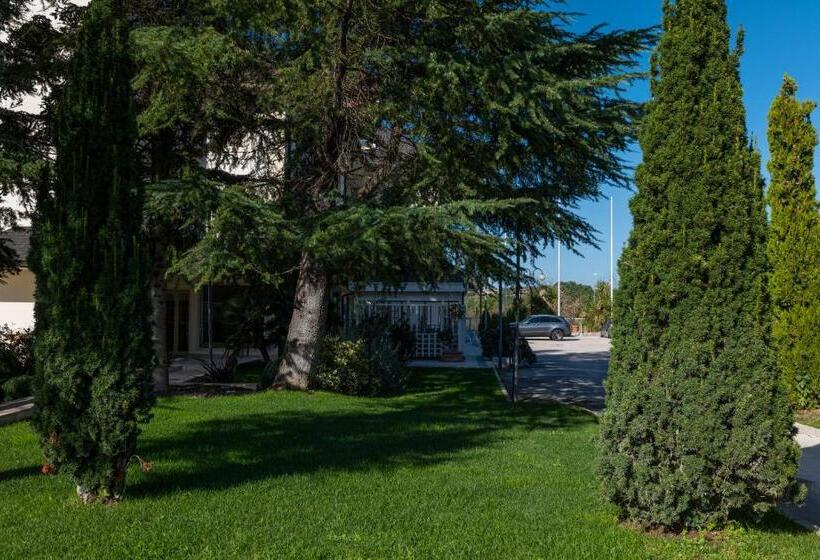 בית מלון כפרי Mirabella