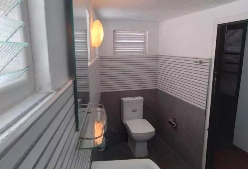 ペンション Sujatha Villa Paradise