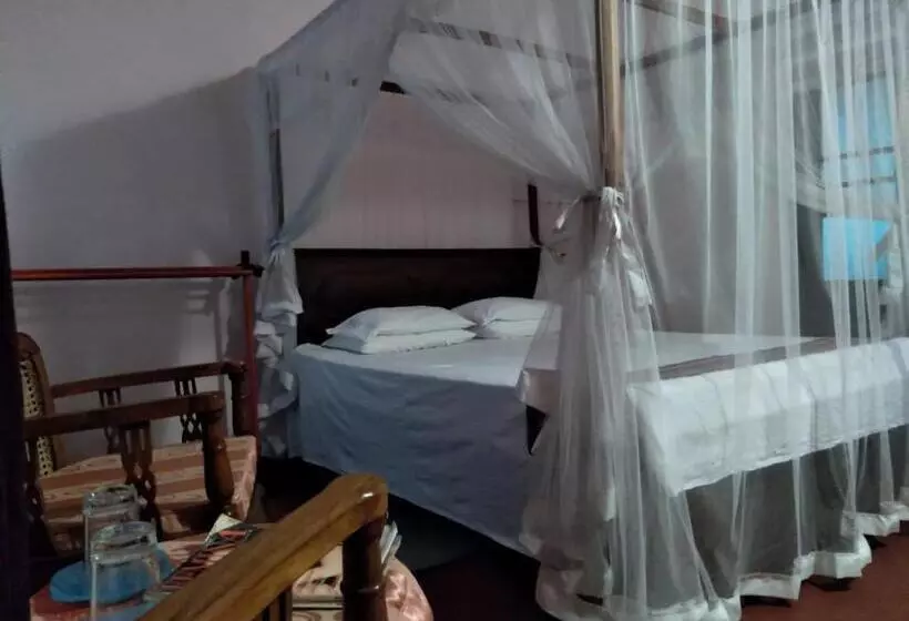 ペンション Sujatha Villa Paradise